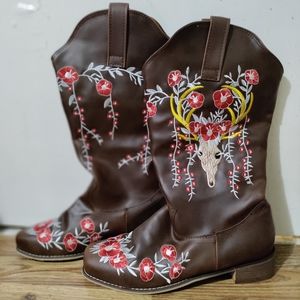 Women's size 11 cowgirl boots